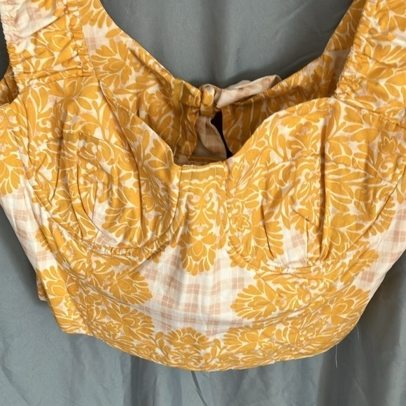 Du Paradis: Marigold cropped, side zip, thick strap top- L - Picture 4 of 16